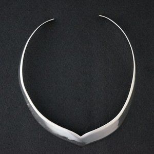 Stamped Mexico V-shaped Choker Collar Necklace